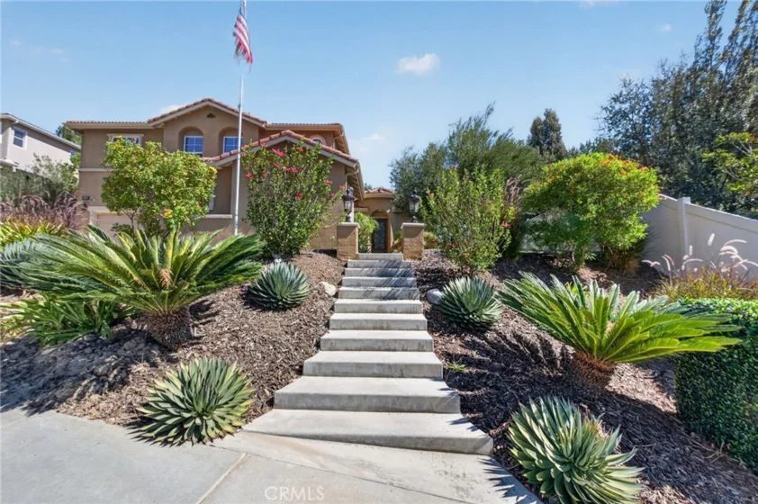 42111 Majestic Court photo 3