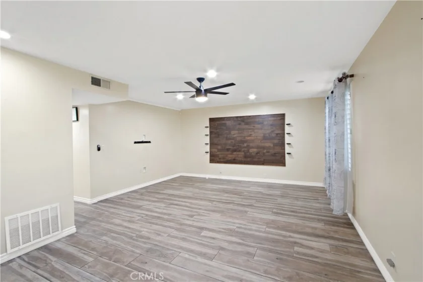 4164 Elizabeth Court photo 2