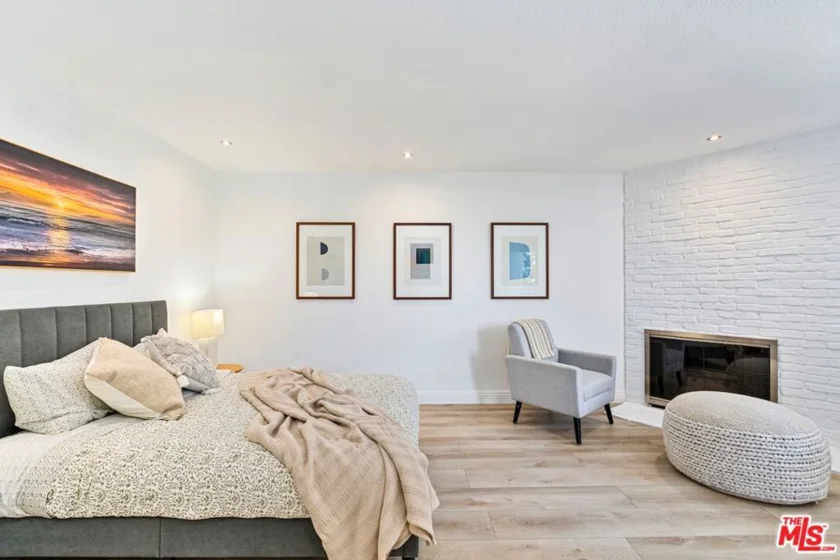 1129 Larrabee Street #8 photo 16