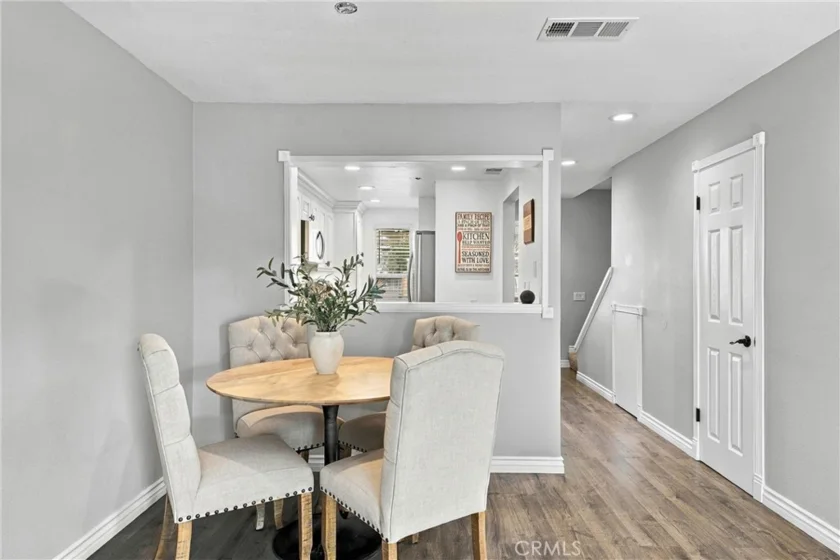 25 Bentwood Lane photo 6