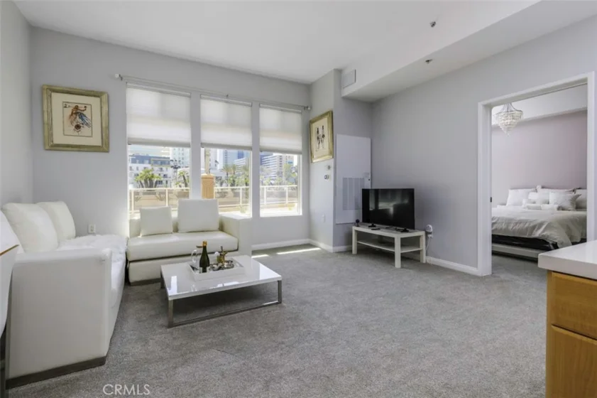 388 E Ocean Boulevard #107 photo 2