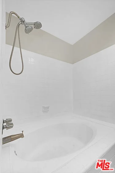 1925 S Beverly Glen Boulevard #40 photo 28