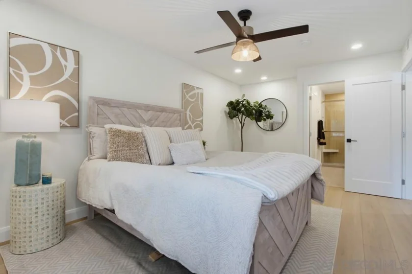 387 N Melrose #D photo 21