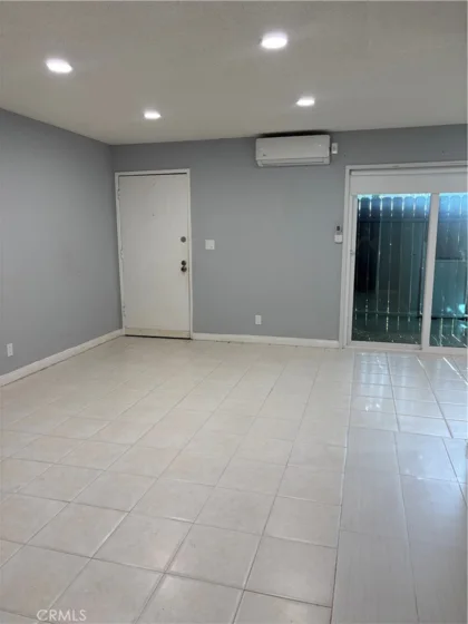 8641 Glenoaks #131 photo 7