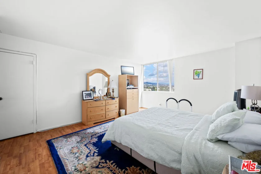 100 S Doheny Drive #512 photo 18