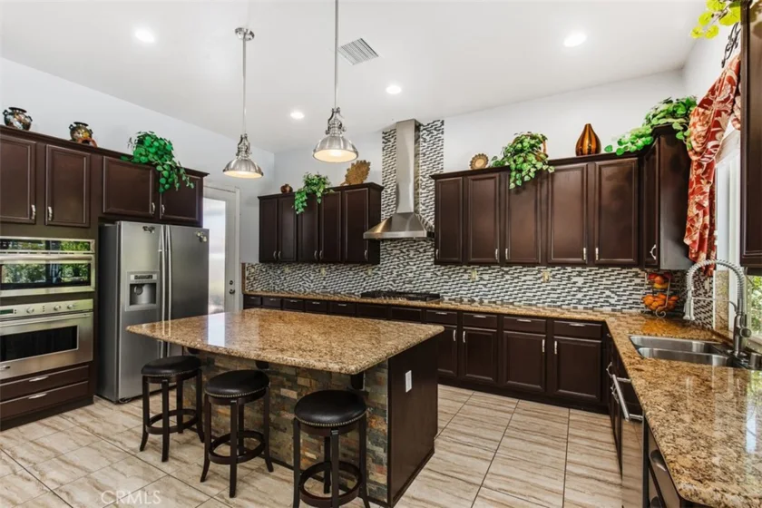 35982 Murano Street photo 12