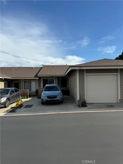 1641 Persimmon Street photo 1