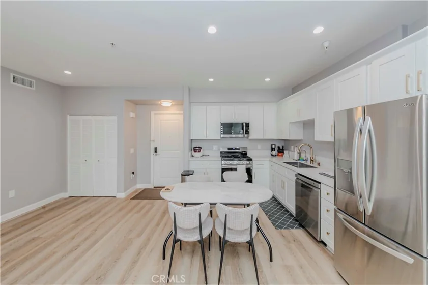 100 S Alameda Street #321 photo 15