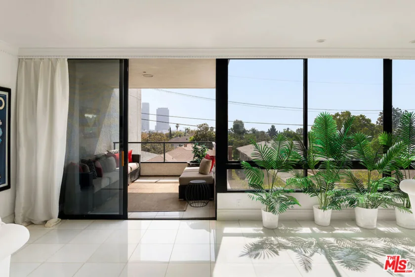 10350 Wilshire Boulevard #404 photo 13