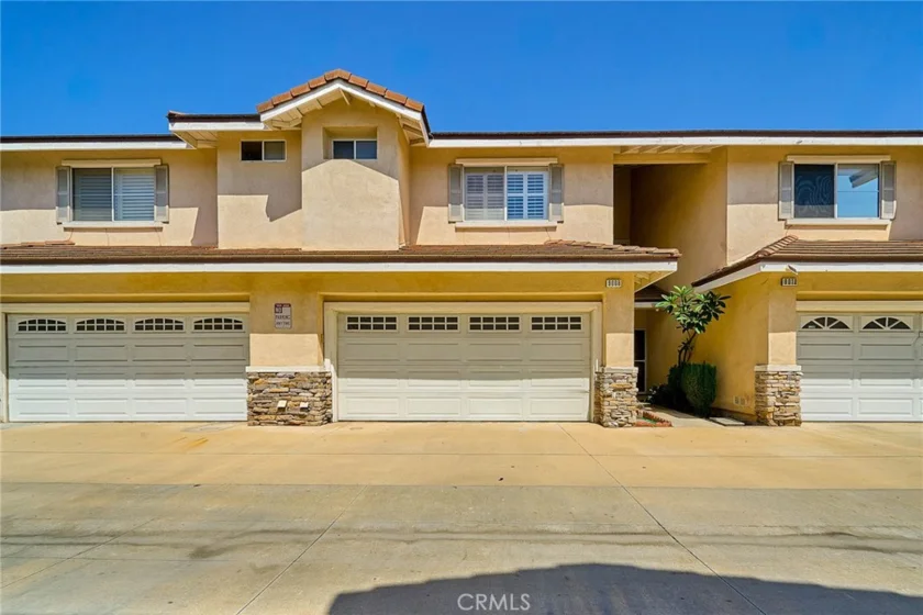 9008 Primavera Lane photo 1