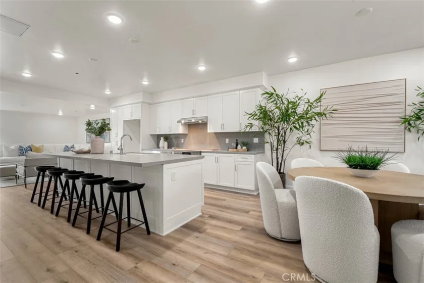 24722 Del Prado #303 photo 1