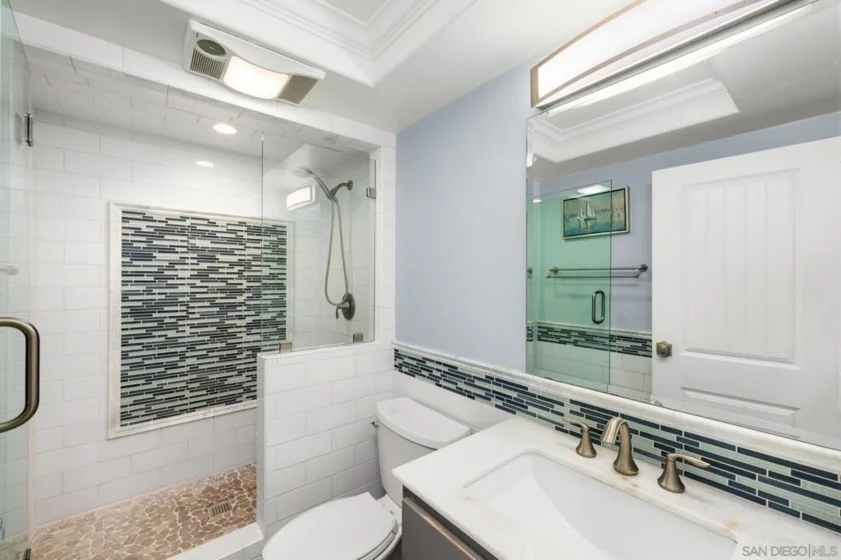 1200 N Harbor Drive #3C photo 32