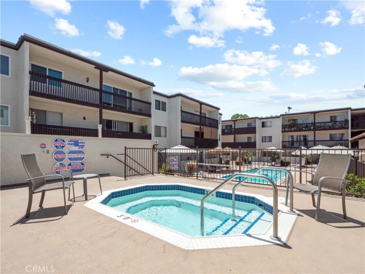 5334 Lindley Avenue #219 photo 39
