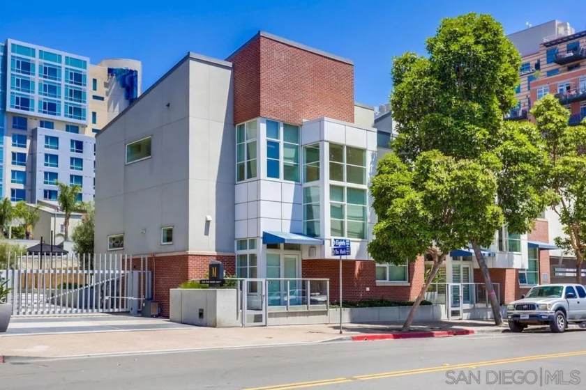 531 8th Avenue #TH114 photo 1