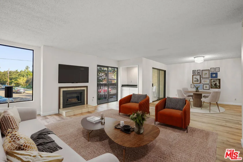 16022 Moorpark Street #104 photo 1