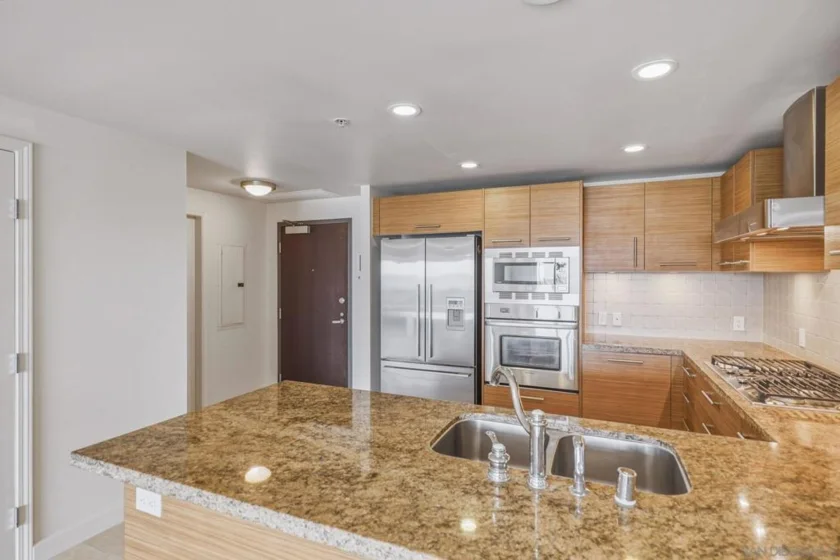1431 Pacific Highway #411 photo 12