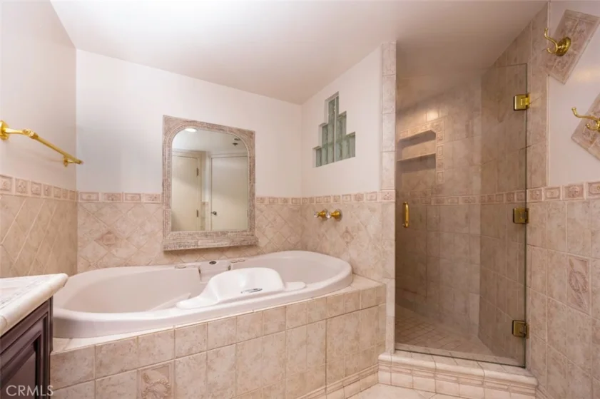 525 E Seaside Way #807 photo 19