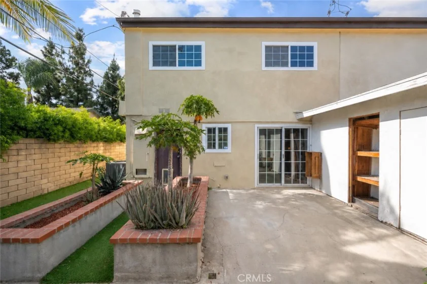 1804 W Glenoaks Avenue photo 18
