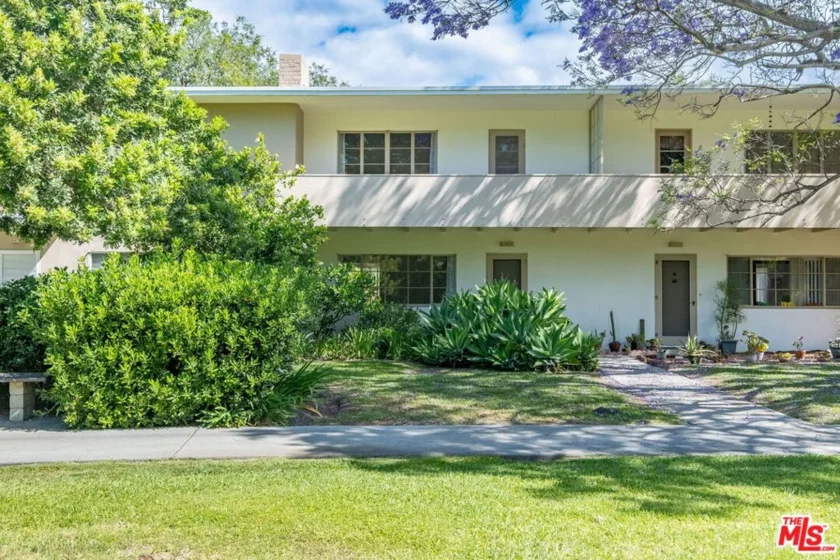 5467 Village photo 1