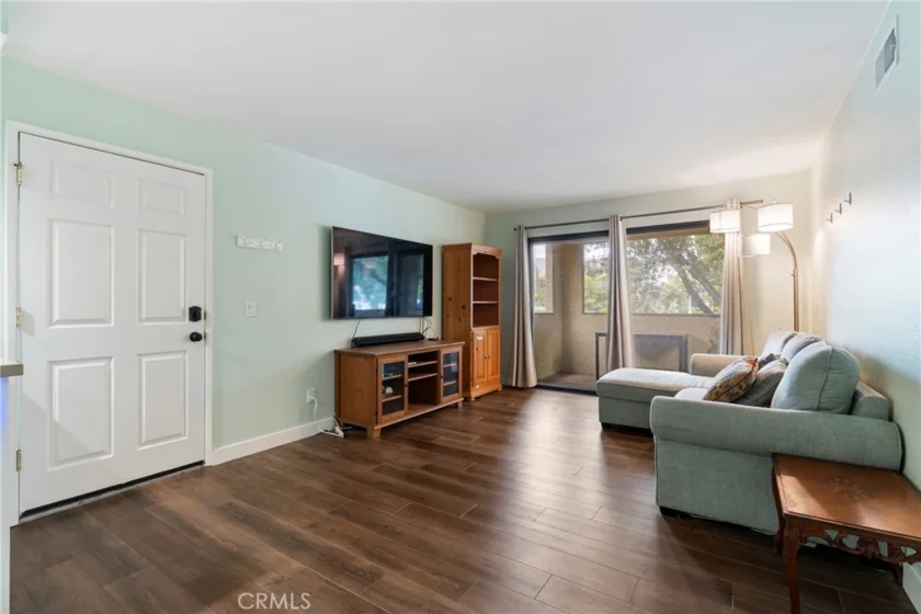 1114 W Blaine #204 photo 5