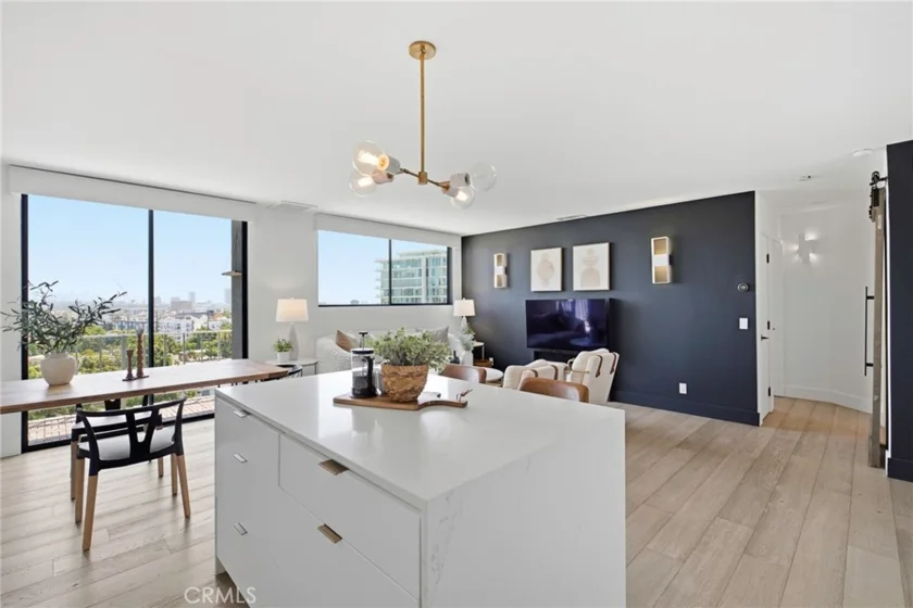 100 S Doheny #707 photo 13