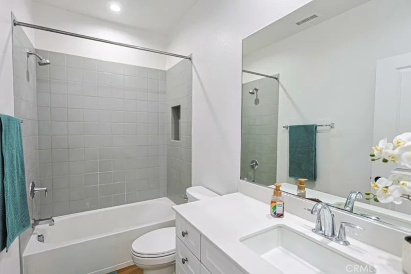 1410 N Harbor #1 photo 14
