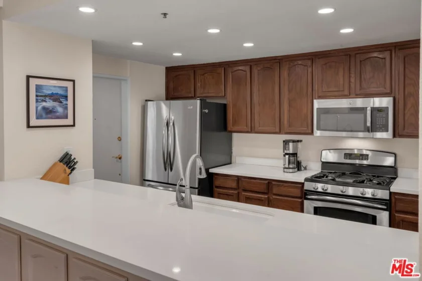 1722 Malcolm Avenue #304 photo 14
