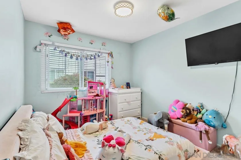 10609 Aristocrat photo 14