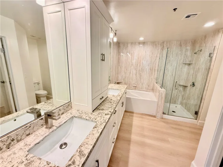 1310 E Ocean #407 photo 31