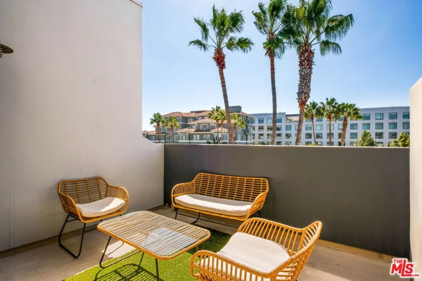 5400 Playa Vista Drive #14 photo 19