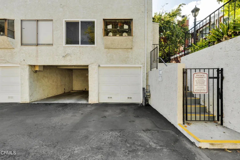 19431 Sherman Way #6 photo 25