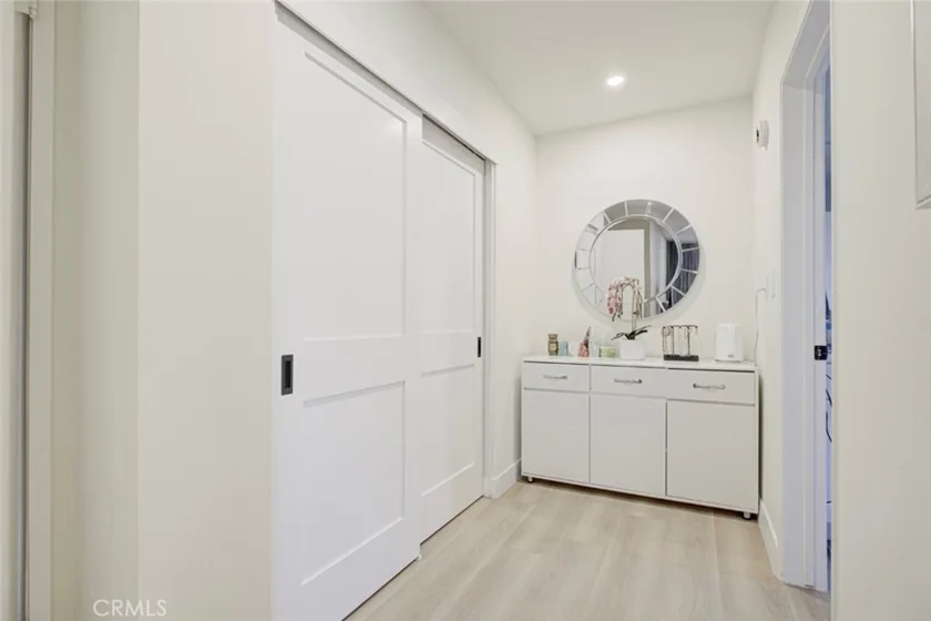 5411 Tyrone Avenue #203 photo 31