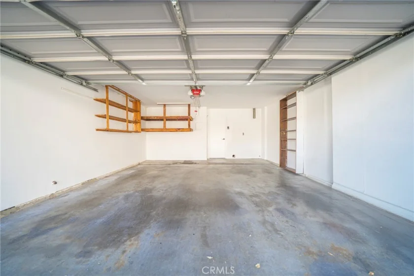 8120 Canby Ave #6 photo 40