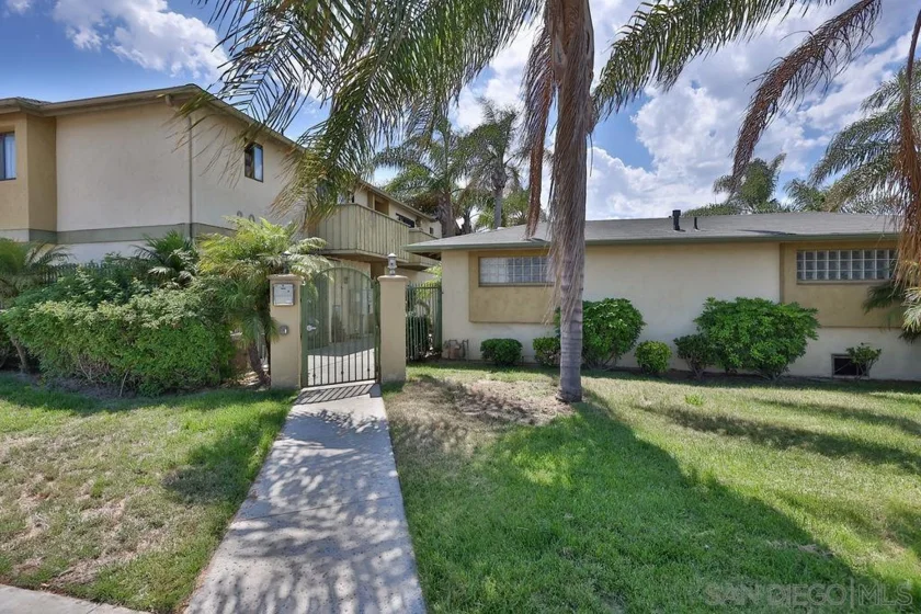 201 Twin Oaks Avenue #7 photo 1