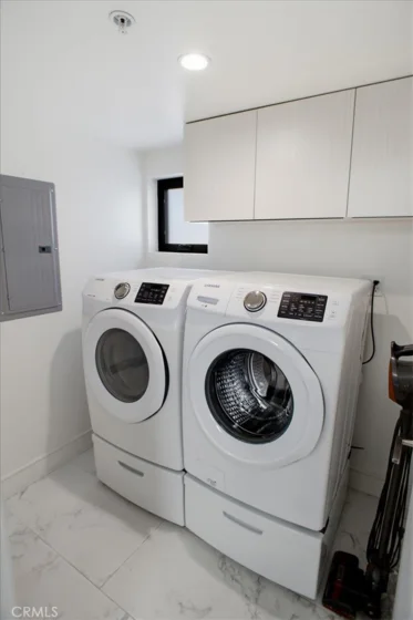 829 N Martel #4 photo 6