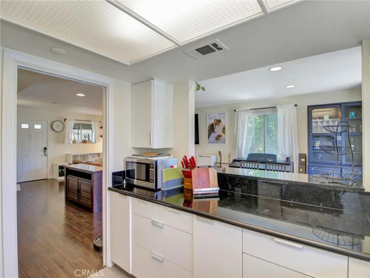 379 N Mentor Avenue #1 photo 18
