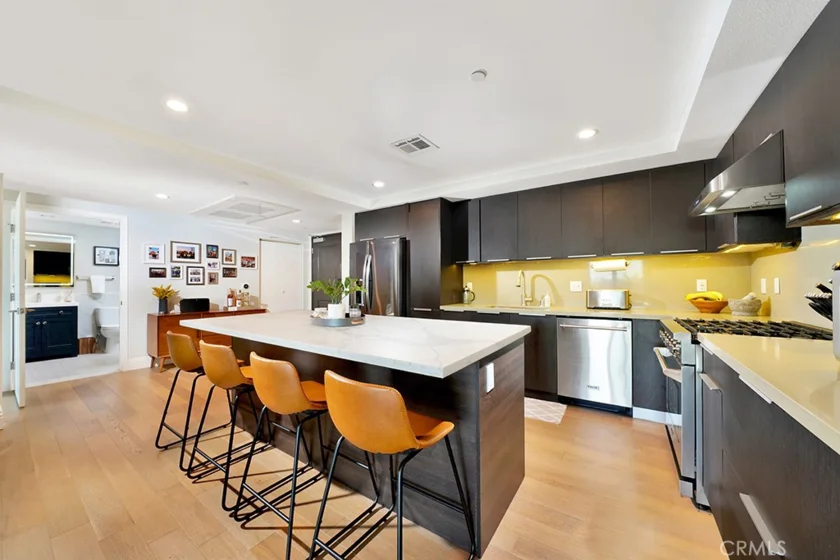 2939 Leeward Avenue #516 photo 32