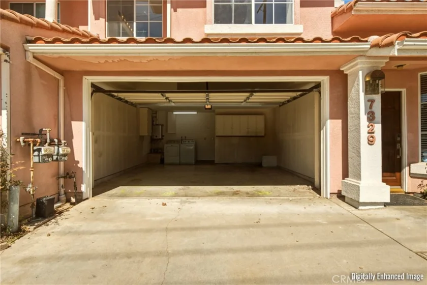 7329 Vassar photo 25