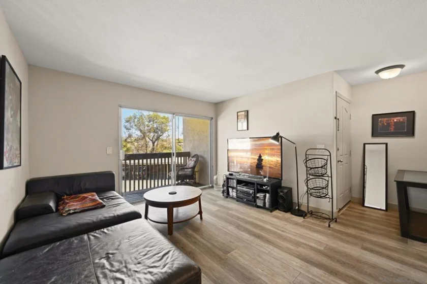 432 Edgehill Lane #120 photo 2