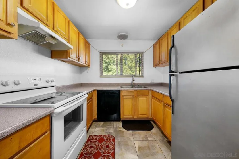 403 Emerald Avenue #9 photo 1