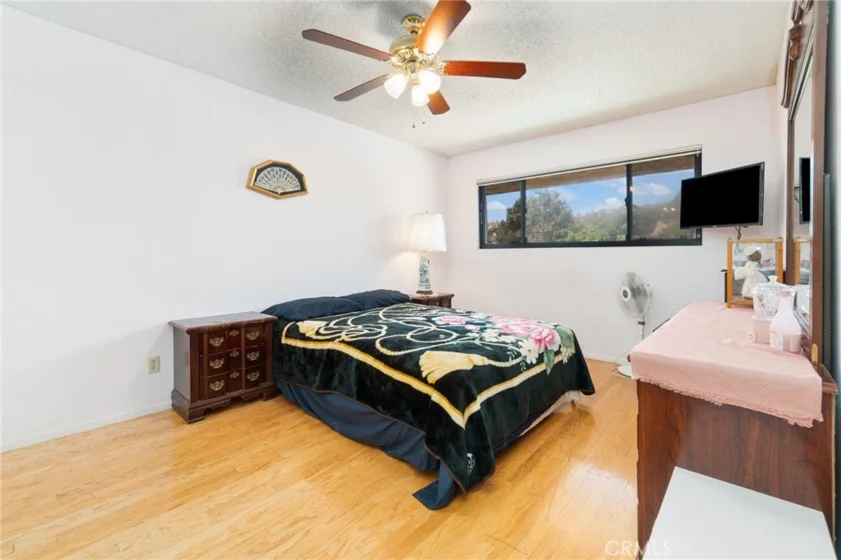 106 N Western #302 photo 13