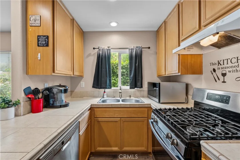 14552 Foothill photo 12