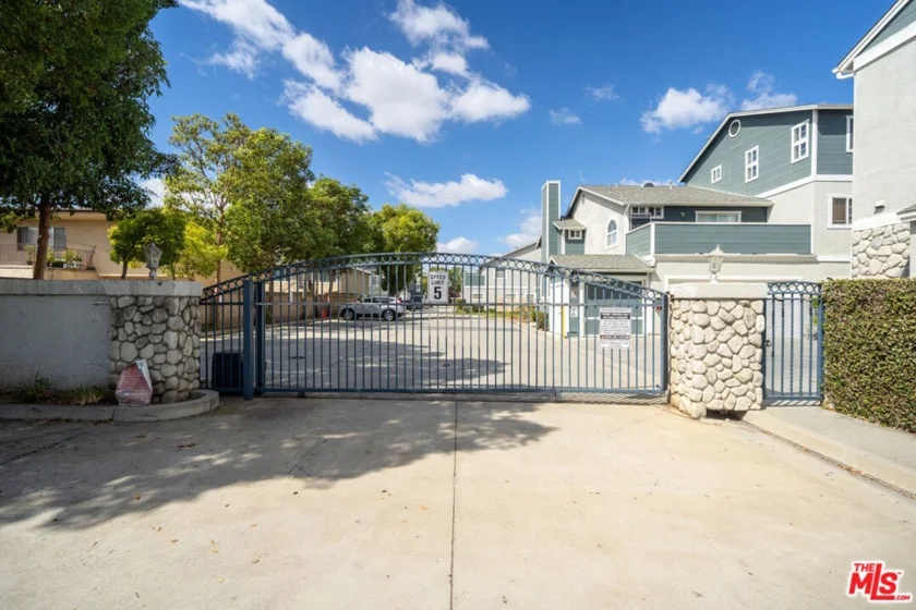 7411 Western Bay Drive photo 1