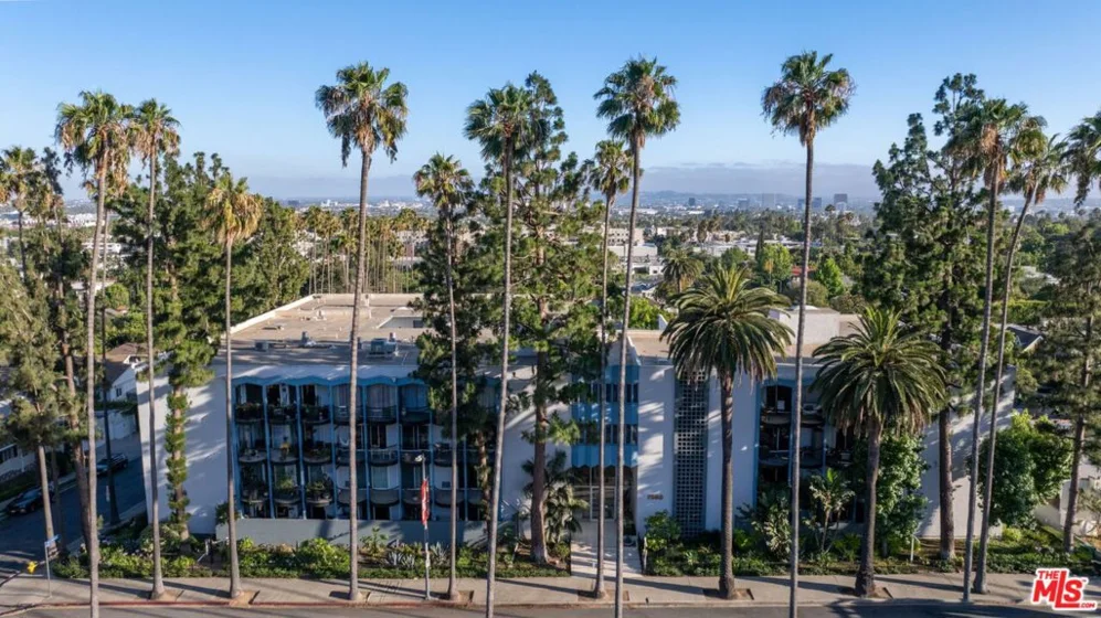 7560 Hollywood Boulevard #309 photo 32
