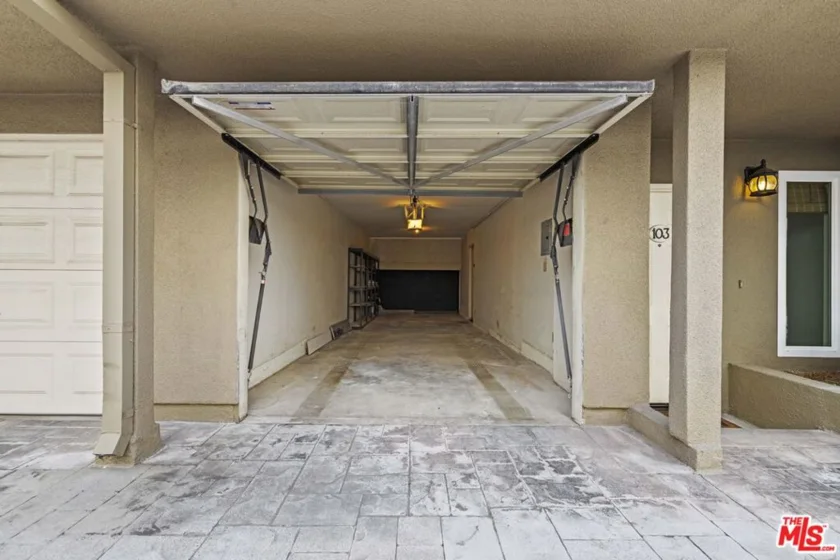 4164 Tujunga Avenue #103 photo 38