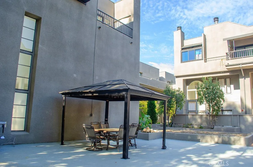 1310 E Orange Grove Boulevard #113 photo 29