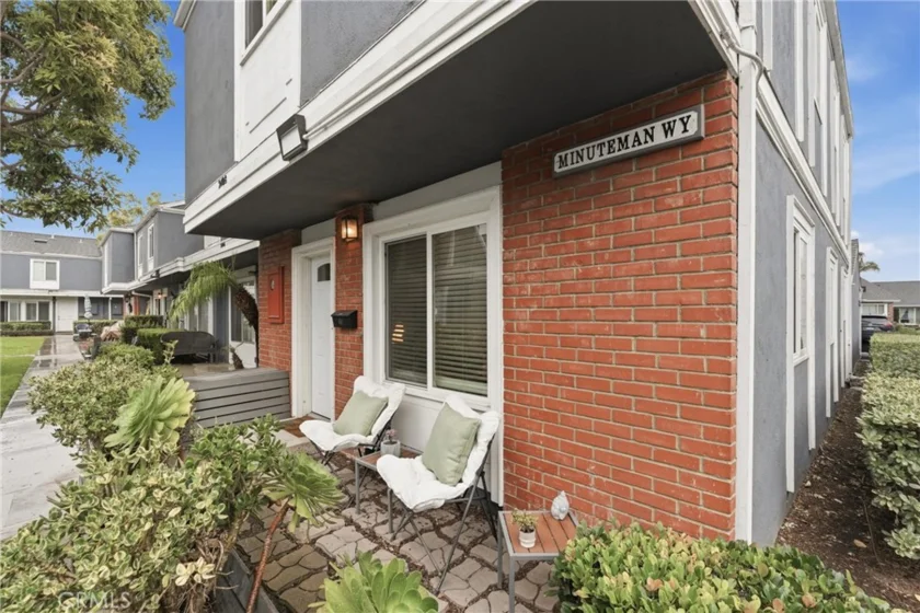 2408 Minuteman Way photo 1