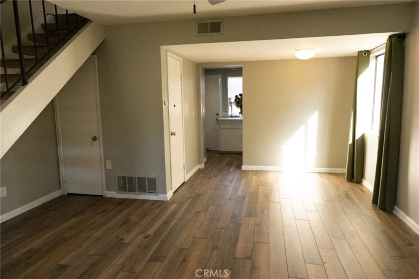 1277 N Mollison #F photo 2