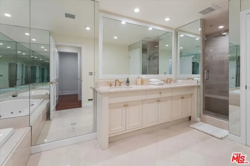 10580 Wilshire Boulevard #2 photo 17