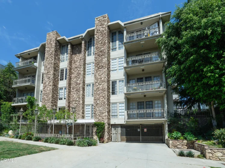 1260 S Beverly Glen Boulevard #104 photo 2